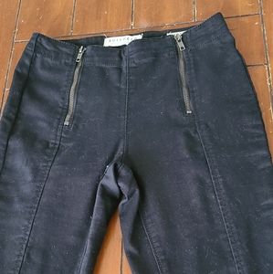 Size 3 Black bullhead high rise skinny jeans